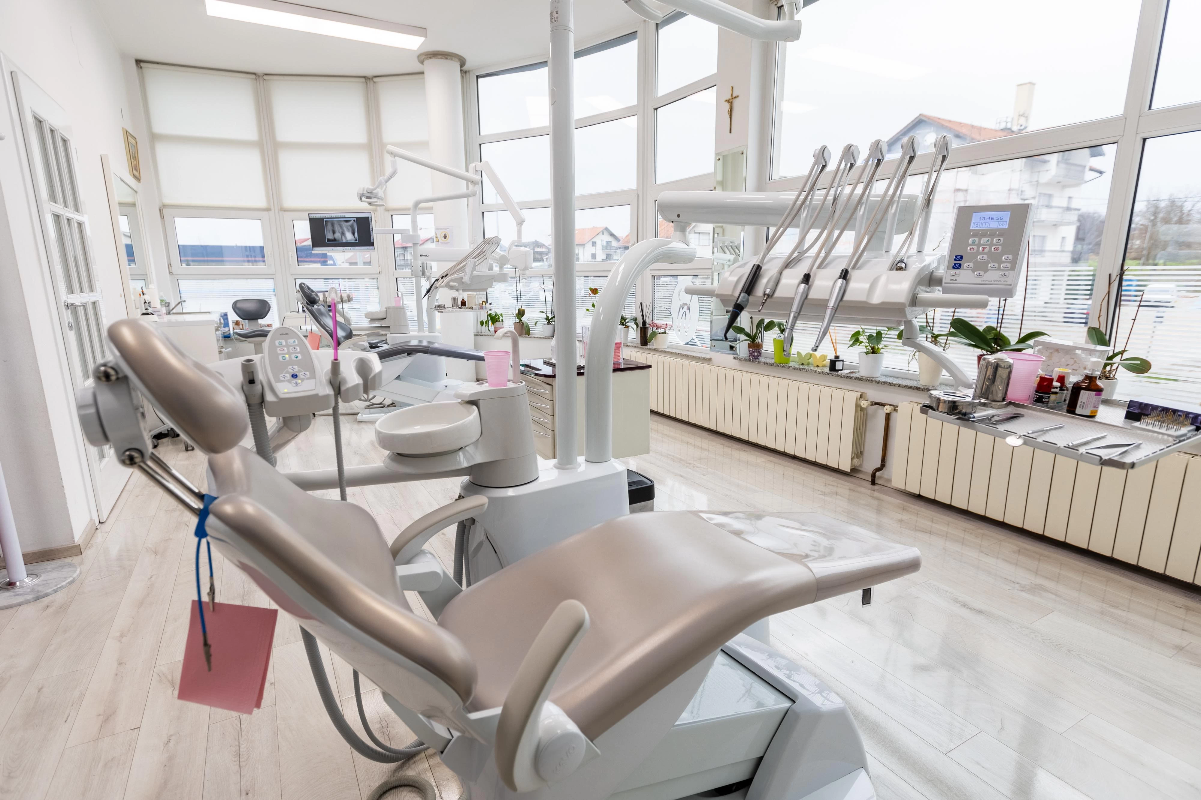 Dobrodošli u Dentclarus - Dentclarus - Dentalni centar